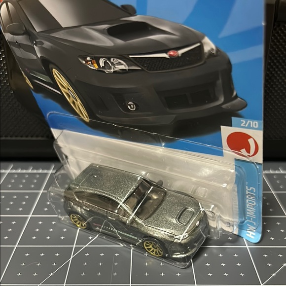 Subaru WRX STI Gray - Picture 5 of 5